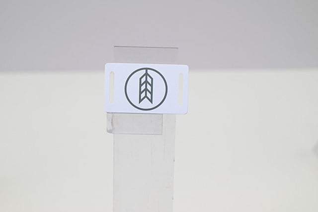買(mǎi)布送貴賓卡，兩塊劣質(zhì)布騙走800元